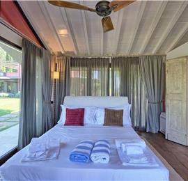 5 bedroom villa with pool and tennis court near San Gimignano, sleeps 10